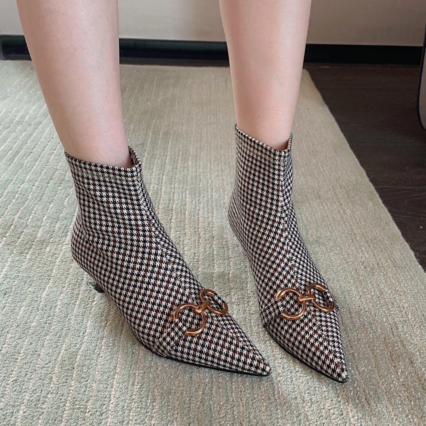 Houndstooth Fashion Boots with Side Zipper and Small Heel